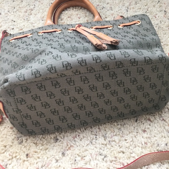 Dooney & Bourke handbag 👜 - Picture 3 of 5